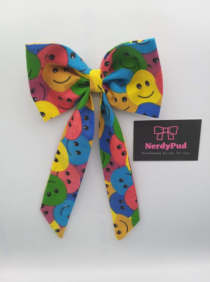 Large Smiley Face Tail Bow